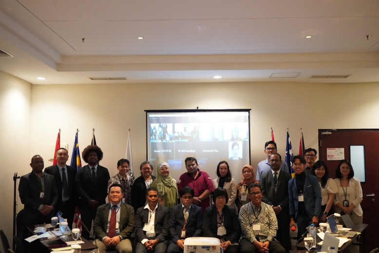 Internalizing Communication Strategies through the CTI-CFF Communication Workshop