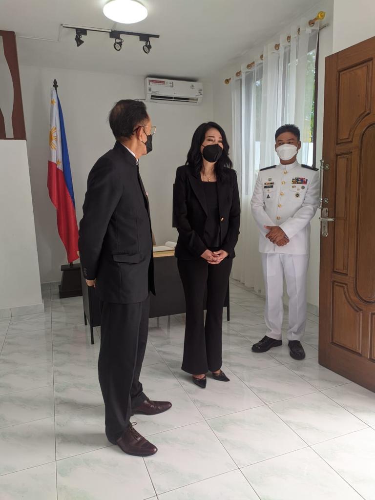 Meeting with Philippine Consulate Officials