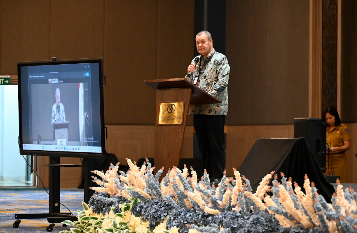 Dr. Frank Keith Griffin delivering remarks